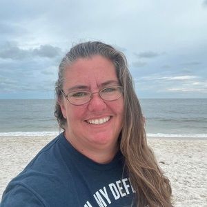 Meet your Posher, Debbie